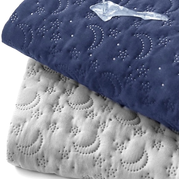 Like NEW, Two Pack and Play Mattress Covers - Picture 1 of 8